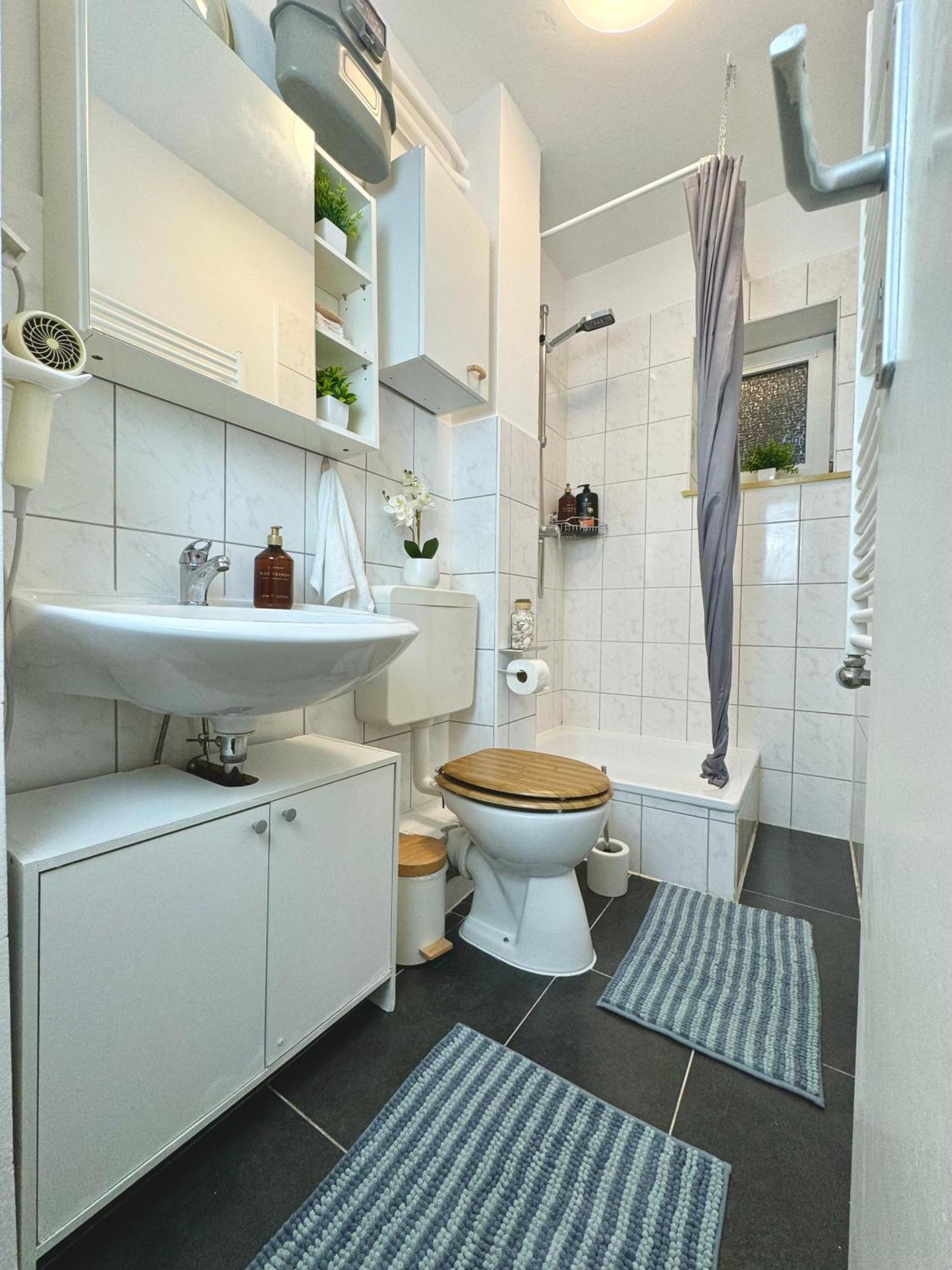 Komplette Wohnung Wilhelmshaven Mit Netflix Exterior foto