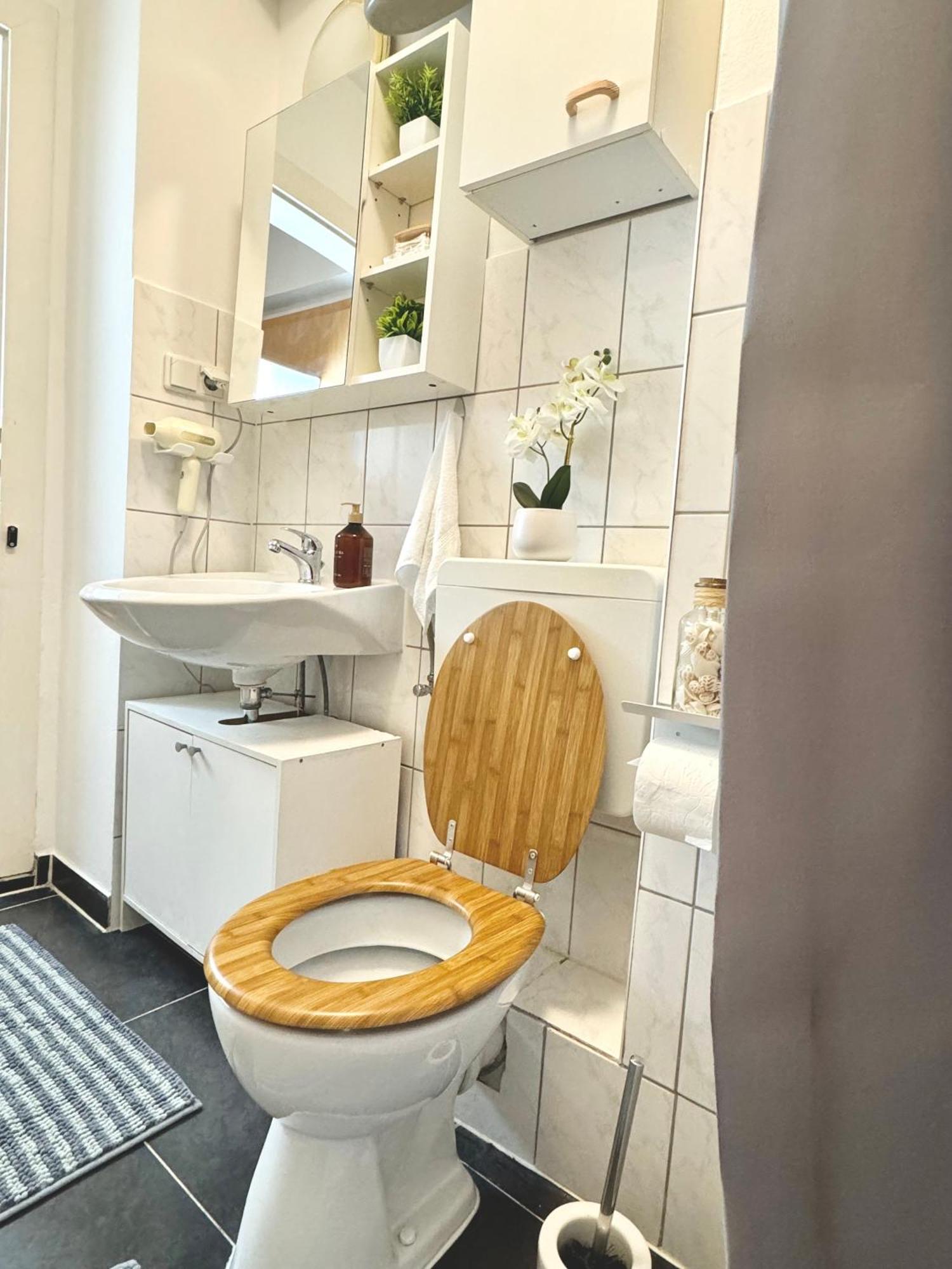 Komplette Wohnung Wilhelmshaven Mit Netflix Exterior foto